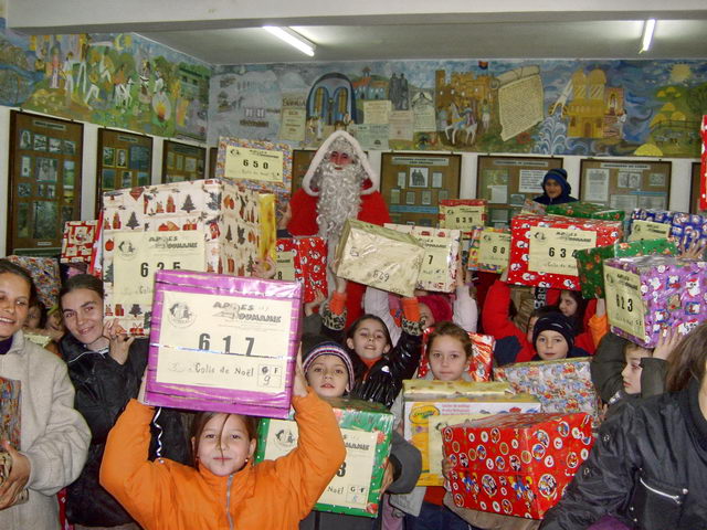 Mission Noel 2007. Les enfants de SATU-MARE vous remercient pour vos colis.