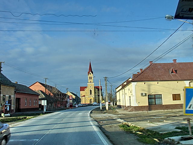 Villages traditionnels avec une ou plusieurs belles glises, souvent de construction rcente.