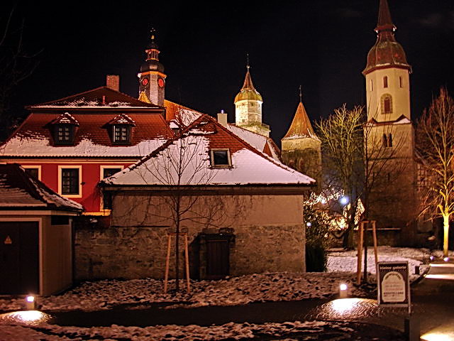 En Allemagne, les petites villes sont trs illumines. Dernier arrt  FEUCHTWANGEN