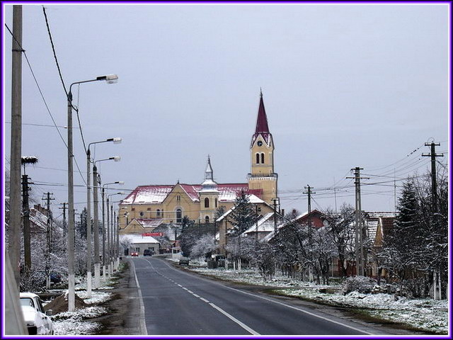 Le plus petit village se distingue par ses superbes glises.