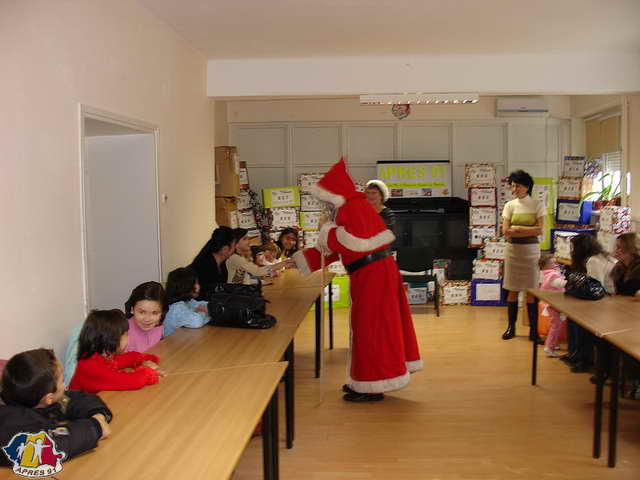 Nous voil  CRAIOVA  o plus de 100 colis seront distribus aux enfants de la Protection de l'Enfance.