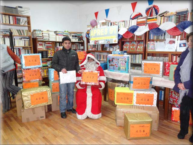  10 janvier : distribution  l'association Franco-Roumaine pour les enfants pauvres de la ville. 