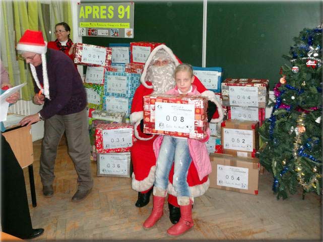  Lundi 7 janvier, distribution aux enfants de l'cole Eliade. 