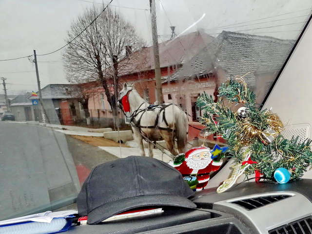  Vendredi 6 : de Medias, en route pour Craiova  travers les Carpates. Des villages typiques et des charettes que nous pouvons pas rsister de prendre en photo pour vous.