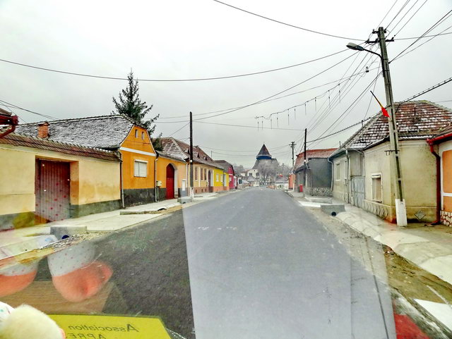  Vendredi 6 : de Medias, en route pour Craiova  travers les Carpates. Des villages typiques et des charettes que nous pouvons pas rsister de prendre en photo pour vous.