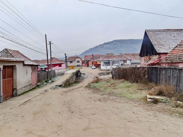  Vendredi 6 : de Medias, en route pour Craiova  travers les Carpates. Des villages typiques et des charettes que nous pouvons pas rsister de prendre en photo pour vous.