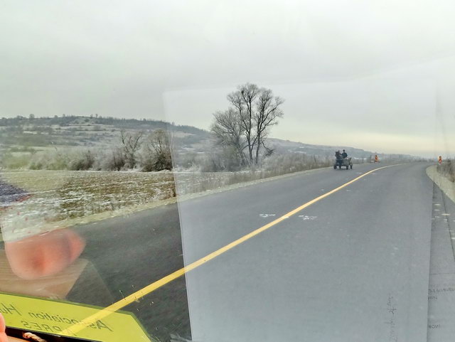  Vendredi 6 : de Medias, en route pour Craiova  travers les Carpates. Des villages typiques et des charettes que nous pouvons pas rsister de prendre en photo pour vous.