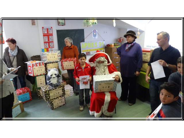 Distribution de 52 colis aux enfants de l'Ecole Spciale de MEDIAS.