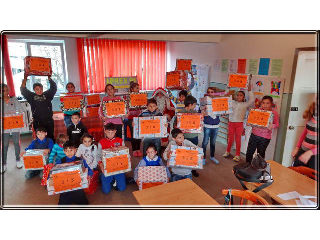 1re distribution au centre de la protection de l'Enfance de Saint-Andrei  MEDIAS.