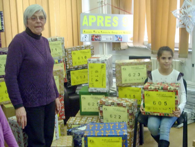 A la DGASPC de Craiova, distribution pour les enfants des CASAS