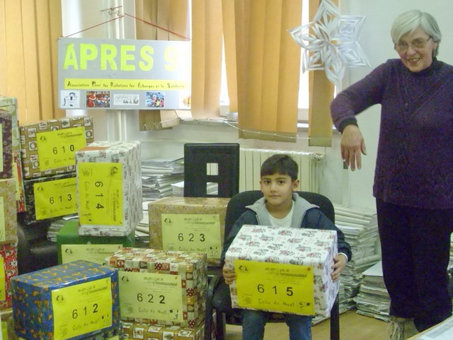 A la DGASPC de Craiova, distribution pour les enfants des CASAS