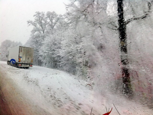 De la neige, pas de visibilit, route non dneige et le froid s'intensifie (-15). Il est temps de rentrer.